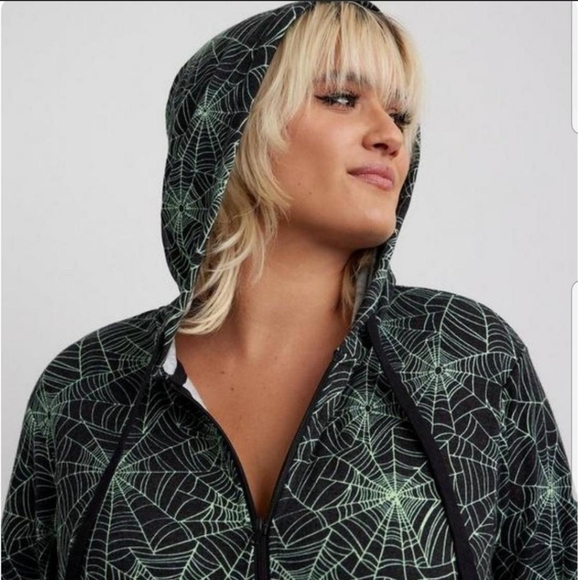 Torrid Plus Size 1X/2X Spiderweb Print Onesie in Black & Green. - Picture 2 of 5